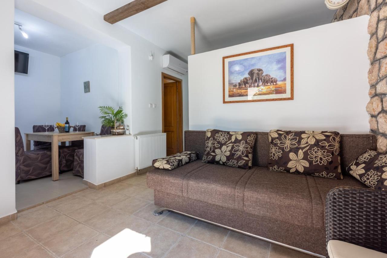 Apartmani Anita Драмаль Екстер'єр фото